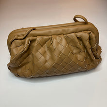 Load image into Gallery viewer, WOVEN CLOUD BAG - SMALL TAN