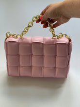 Load image into Gallery viewer, PINK PADDED BAG WITH CHAIN HANDLE